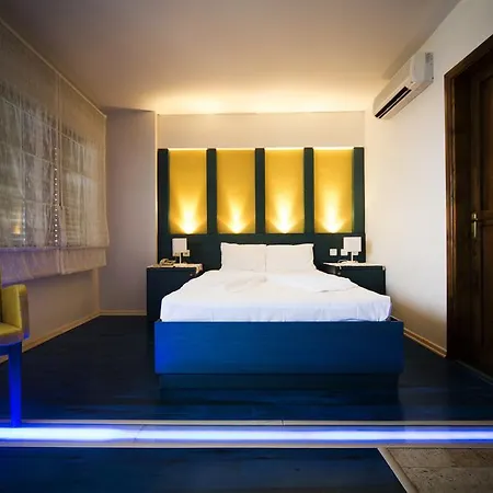 ホテル Apollon ボズカーダ