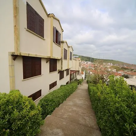 Apollon ホテル ボズカーダ