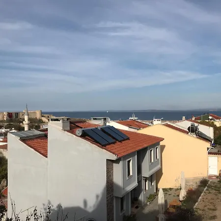 Apollon ホテル ボズカーダ