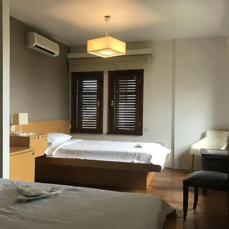 Apollon ホテル ボズカーダ